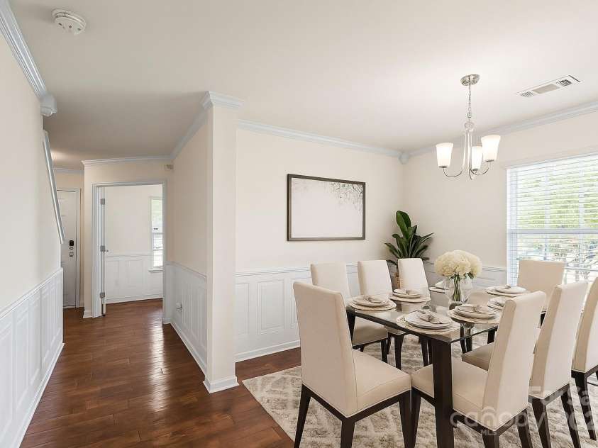 2515 Walnut Forest Drive, Charlotte, NC 28216.  MLS# CAR4260592, YatesRealty ID 27696. 
