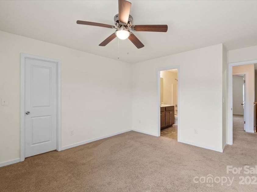 2515 Walnut Forest Drive, Charlotte, NC 28216.  MLS# CAR4260592, YatesRealty ID 27696. Bedroom 4