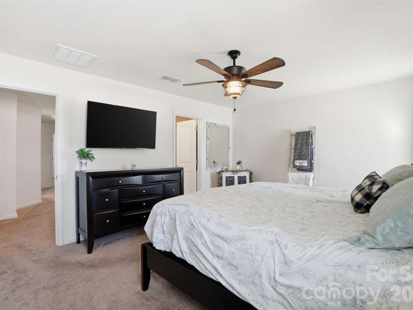 5231 Maynard Hill Drive, Monroe, NC 28110.  MLS# CAR4342492, YatesRealty ID 27696. 