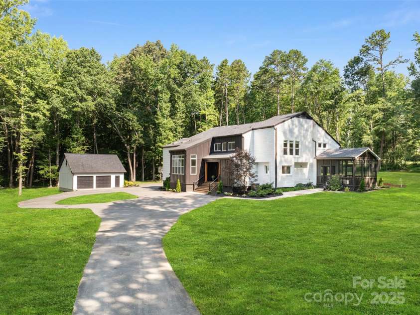 202 Walden Lane, Weddington, NC 28104.  MLS# CAR4274897, YatesRealty ID 27698. Welcome Home!