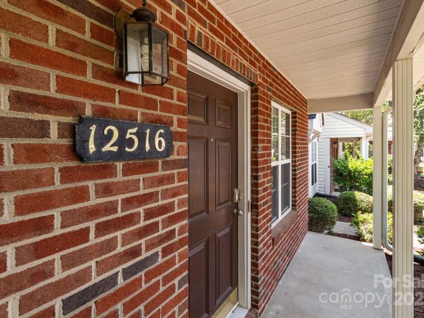 12516 Hennigan Place Lane, Charlotte, NC 28214.  MLS# CAR4269820, YatesRealty ID 27699. 