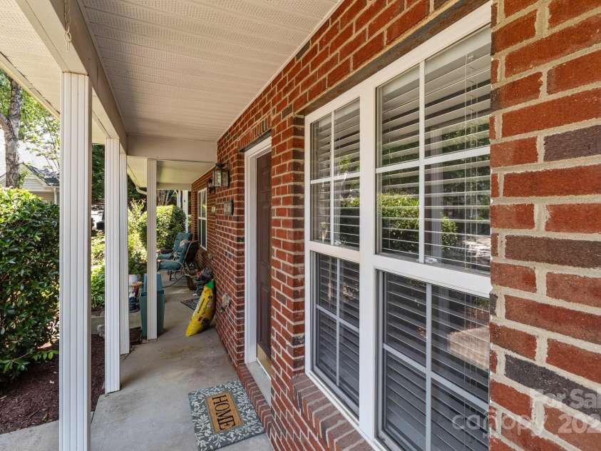 12516 Hennigan Place Lane, Charlotte, NC 28214.  MLS# CAR4269820, YatesRealty ID 27699. 