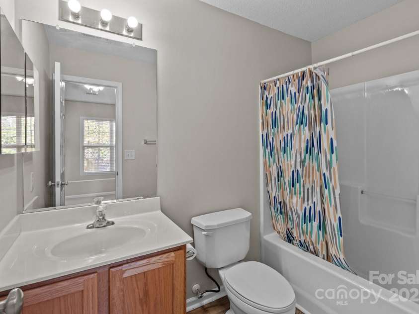 12516 Hennigan Place Lane, Charlotte, NC 28214.  MLS# CAR4269820, YatesRealty ID 27699. 