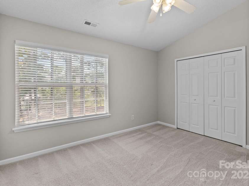 12516 Hennigan Place Lane, Charlotte, NC 28214.  MLS# CAR4269820, YatesRealty ID 27699. 