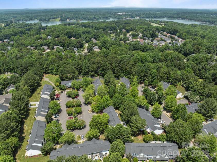 12516 Hennigan Place Lane, Charlotte, NC 28214.  MLS# CAR4269820, YatesRealty ID 27699. 