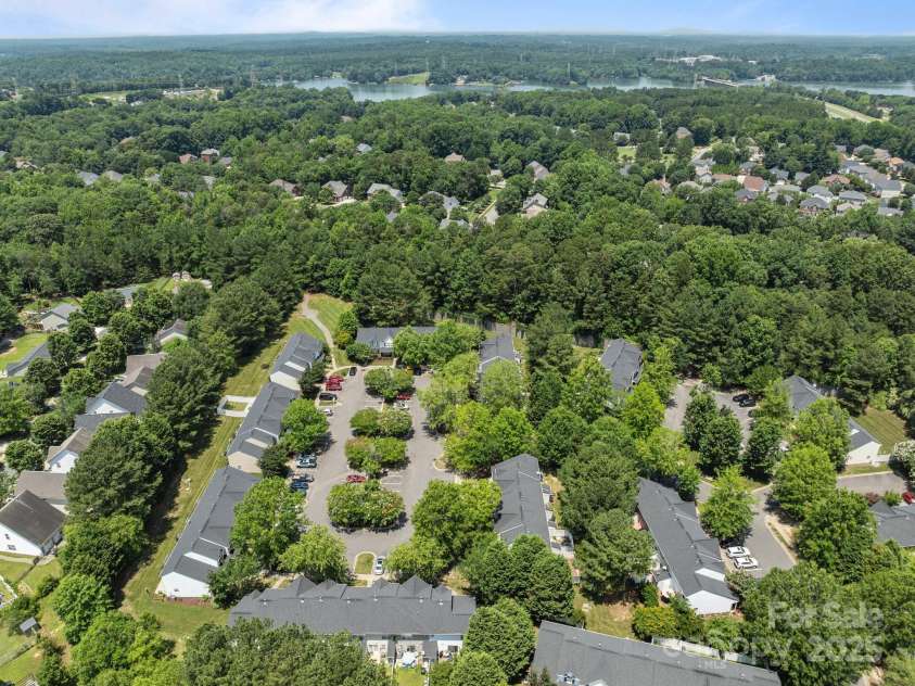 12516 Hennigan Place Lane, Charlotte, NC 28214.  MLS# CAR4269820, YatesRealty ID 27699. 