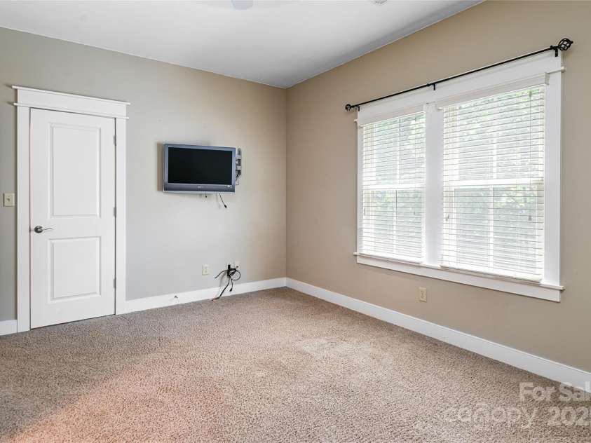 1 East Owl Creek Lane, Fairview, NC 28730.  MLS# CAR4264523, YatesRealty ID 277. 