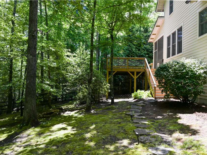 1 East Owl Creek Lane, Fairview, NC 28730.  MLS# CAR4264523, YatesRealty ID 277. 