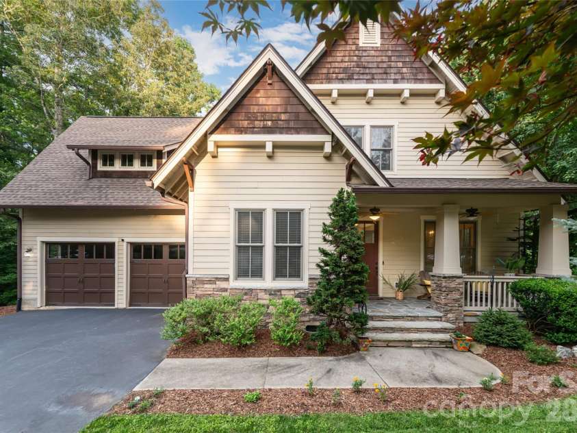 1 East Owl Creek Lane, Fairview, NC 28730.  MLS# CAR4264523, YatesRealty ID 277. 