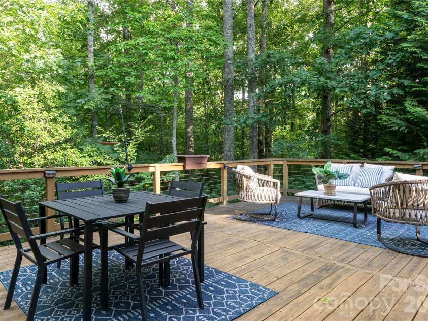 1 East Owl Creek Lane, Fairview, NC 28730.  MLS# CAR4264523, YatesRealty ID 277. 