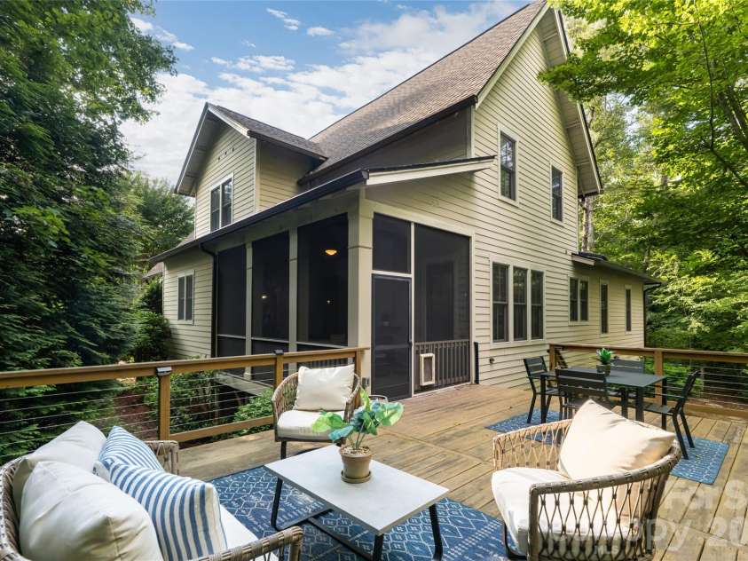 1 East Owl Creek Lane, Fairview, NC 28730.  MLS# CAR4264523, YatesRealty ID 277. 