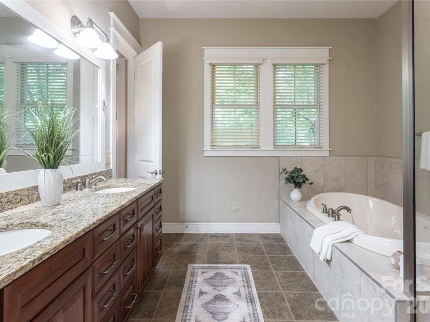 1 East Owl Creek Lane, Fairview, NC 28730.  MLS# CAR4264523, YatesRealty ID 277. 
