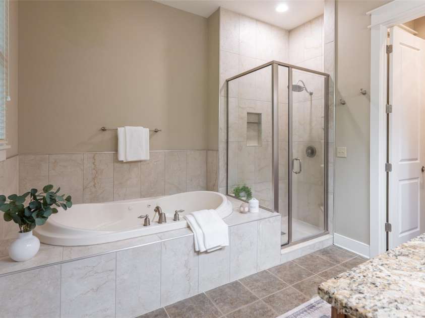 1 East Owl Creek Lane, Fairview, NC 28730.  MLS# CAR4264523, YatesRealty ID 277. 