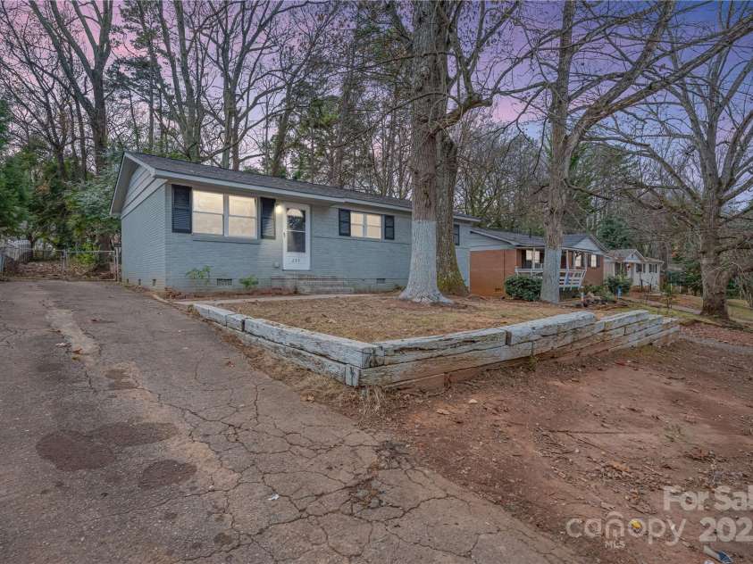 235 Edgegreen Drive, Charlotte, NC 28217.  MLS# CAR4329481, YatesRealty ID 2770. Front