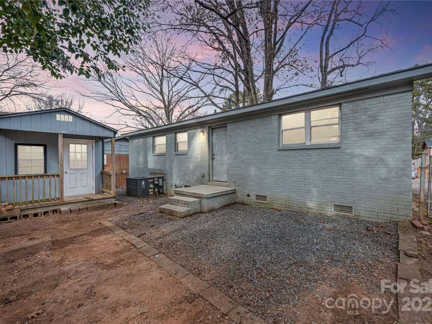 235 Edgegreen Drive, Charlotte, NC 28217.  MLS# CAR4329481, YatesRealty ID 2770. Shed and Backyard