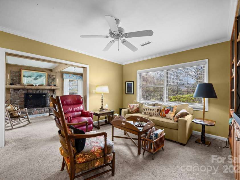 457 Overlook Drive, Spruce Pine, NC 287777.  MLS# CAR4245586, YatesRealty ID 2770. Looking back in to other living area