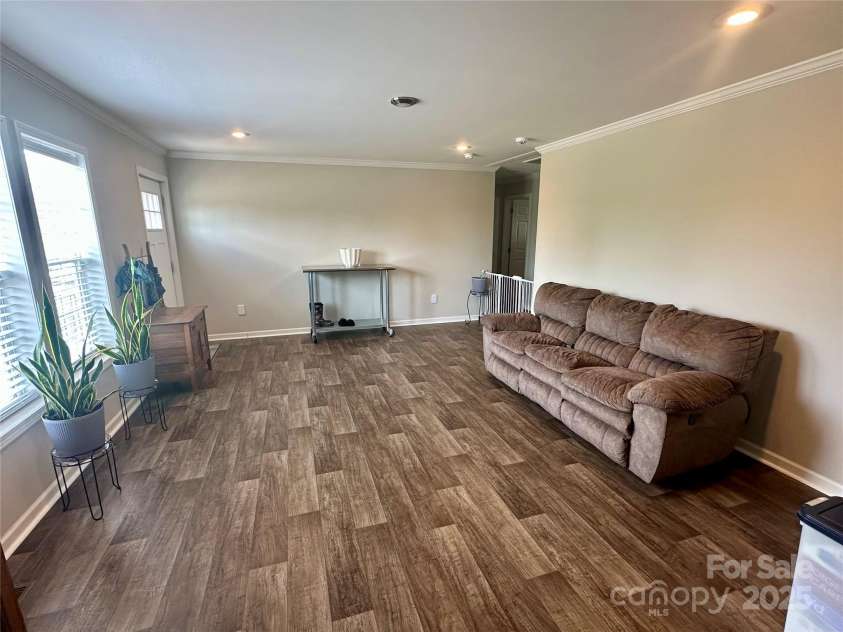 428 Long Branch Church Road, Jefferson, SC 29718.  MLS# CAR4270911, YatesRealty ID 27701. Living room