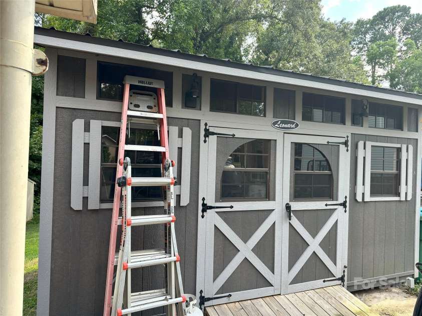 408 Blume Street, Landis, NC 28088.  MLS# CAR4274347, YatesRealty ID 27702. 