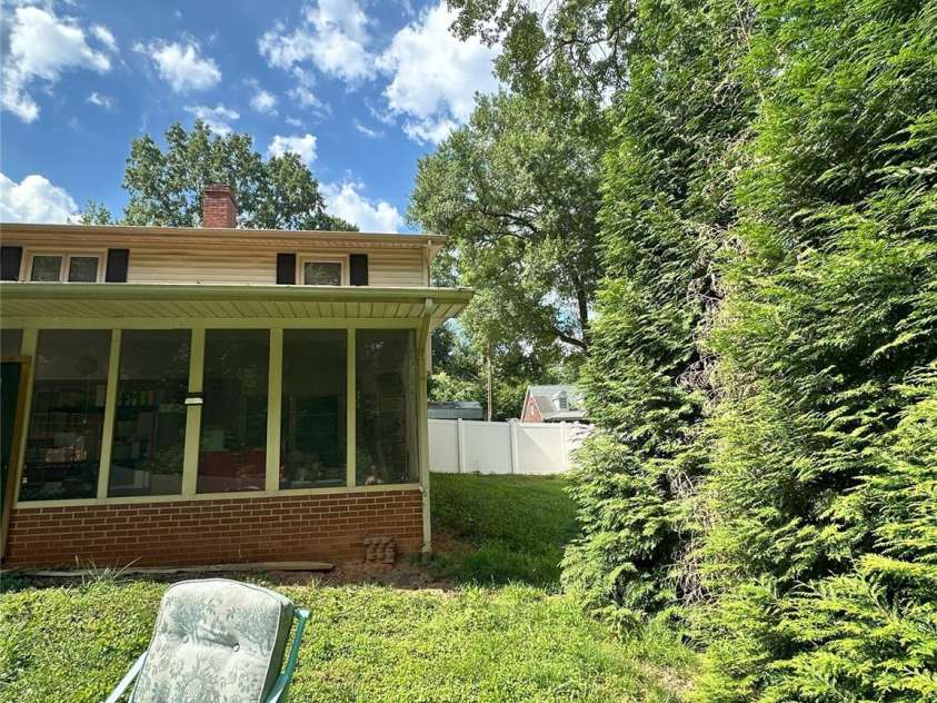 408 Blume Street, Landis, NC 28088.  MLS# CAR4274347, YatesRealty ID 27702. 