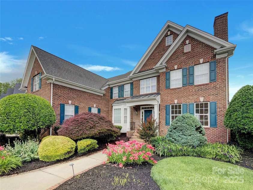 1000 Sarandon Drive, Matthews, NC 28104.  MLS# CAR4259521, YatesRealty ID 27703. 