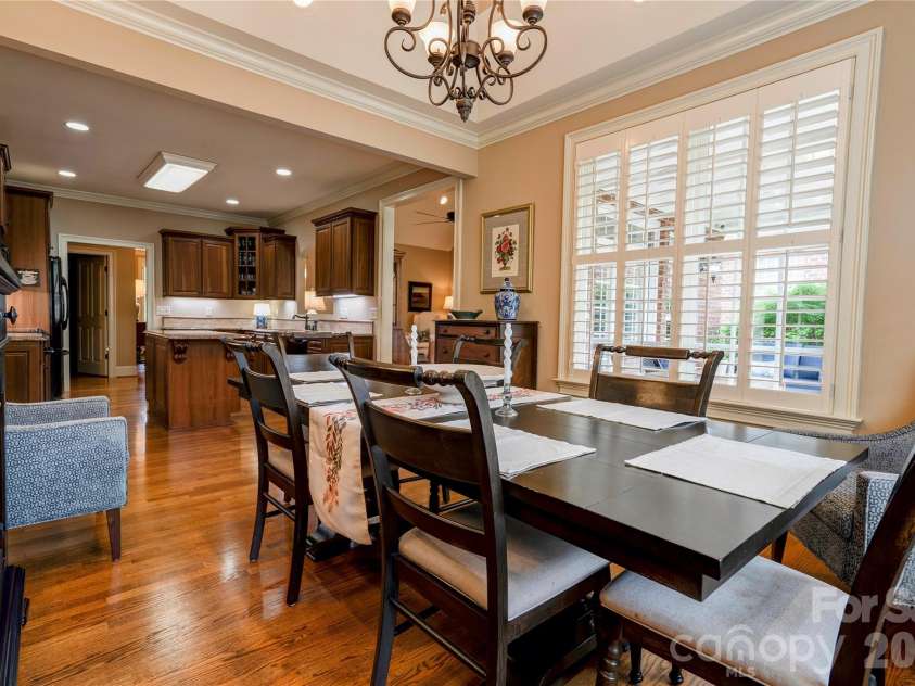 121 Blakemore Drive, Shelby, NC 28152.  MLS# CAR4389105, YatesRealty ID 27704. Breakfast Room
