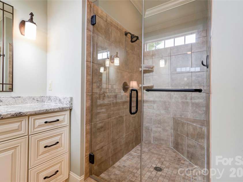 121 Blakemore Drive, Shelby, NC 28152.  MLS# CAR4389105, YatesRealty ID 27704. Primary Bathroom