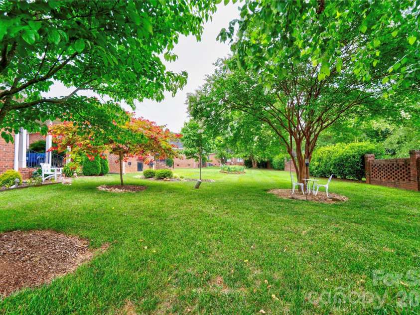 121 Blakemore Drive, Shelby, NC 28152.  MLS# CAR4389105, YatesRealty ID 27704. Yard