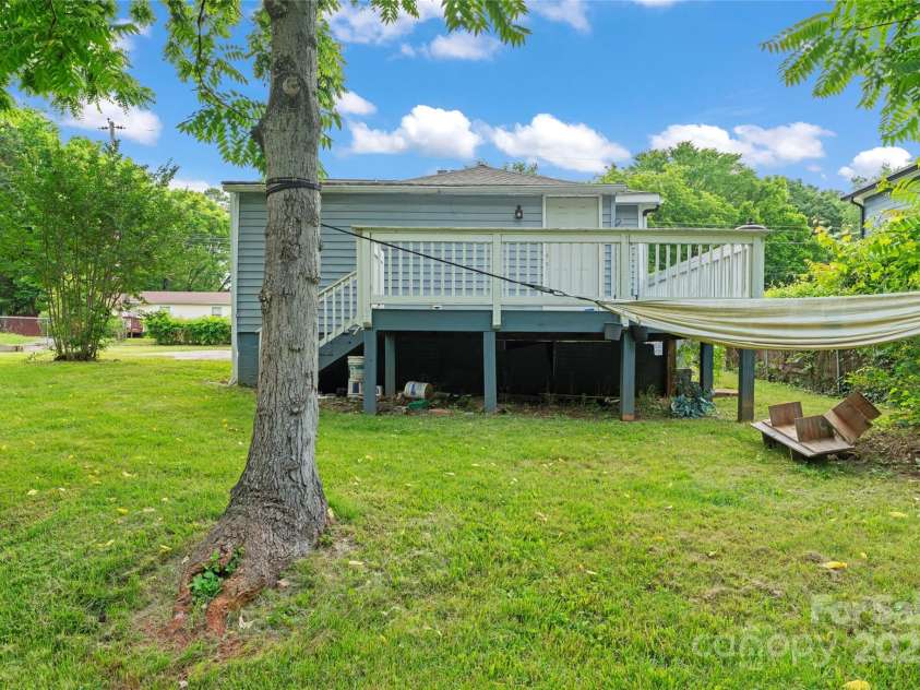 3400 Reid Avenue, Charlotte, NC 28208.  MLS# CAR4262745, YatesRealty ID 27704. 
