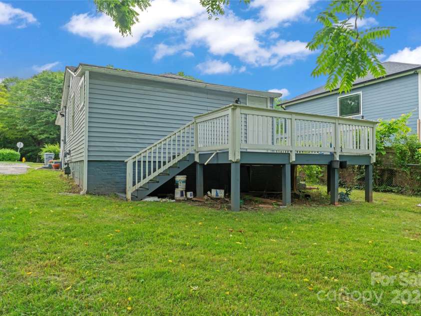 3400 Reid Avenue, Charlotte, NC 28208.  MLS# CAR4262745, YatesRealty ID 27704. 