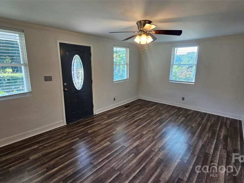 3400 Reid Avenue, Charlotte, NC 28208.  MLS# CAR4262745, YatesRealty ID 27704. Living Room