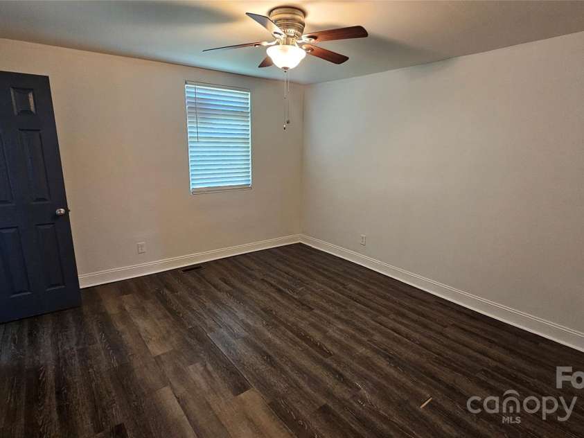 3400 Reid Avenue, Charlotte, NC 28208.  MLS# CAR4262745, YatesRealty ID 27704. Primary Bedroom