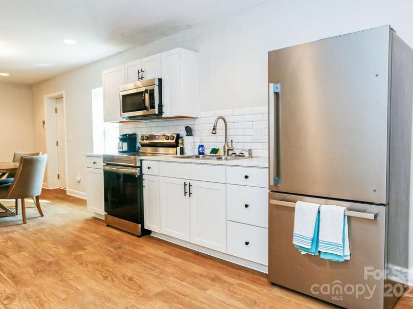 1516 Buffalo Shoals Road, Lincolnton, NC 28092.  MLS# CAR4281719, YatesRealty ID 27705. Lower Level - kitchen