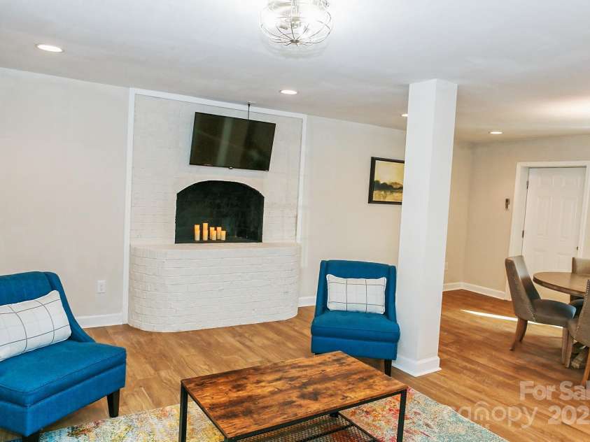 1516 Buffalo Shoals Road, Lincolnton, NC 28092.  MLS# CAR4281719, YatesRealty ID 27705. Lower Level - Living area