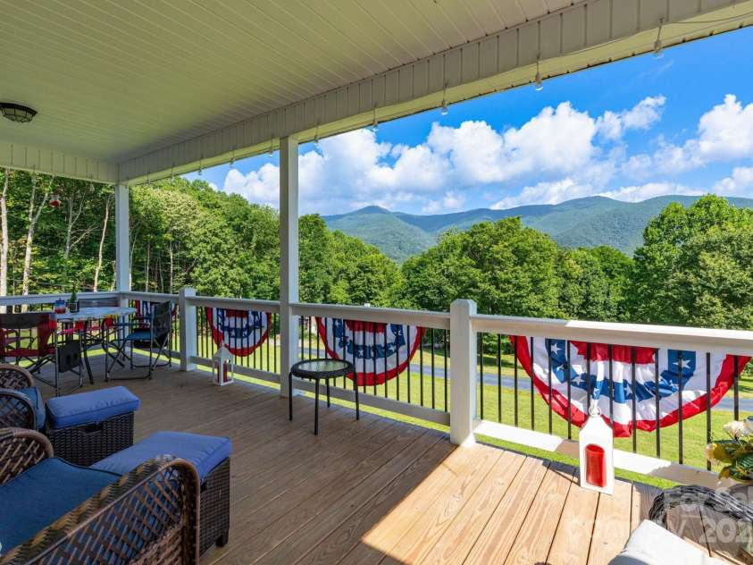 605 Red Bank Road, Waynesville, NC 28786.  MLS# CAR4277053, YatesRealty ID 27707. Majestic mountain views!