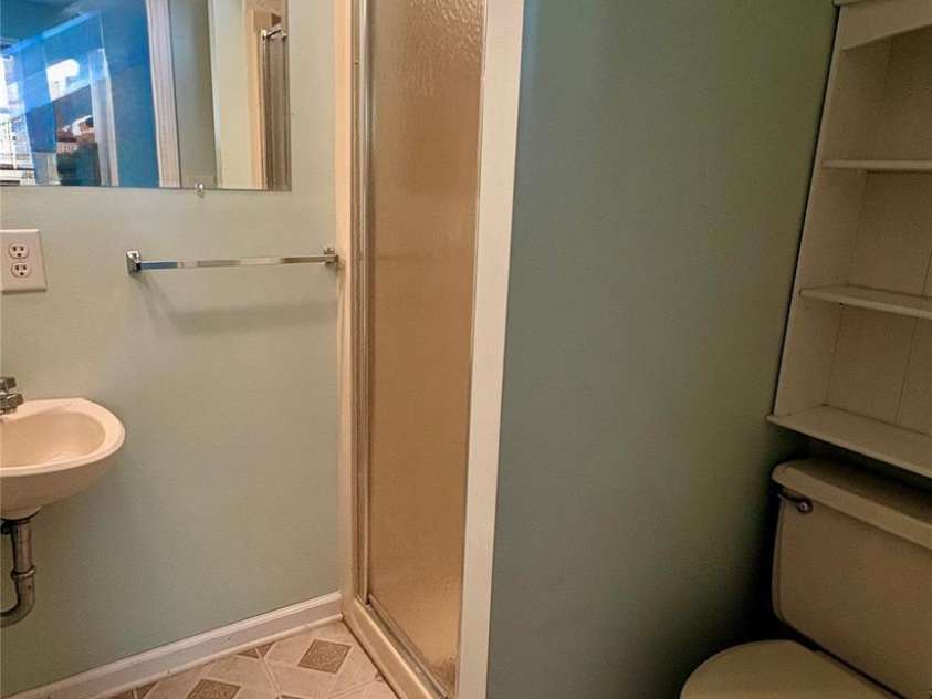 132 Haynes Street, Hendersonville, NC 28791.  MLS# CAR4389593, YatesRealty ID 27708. 