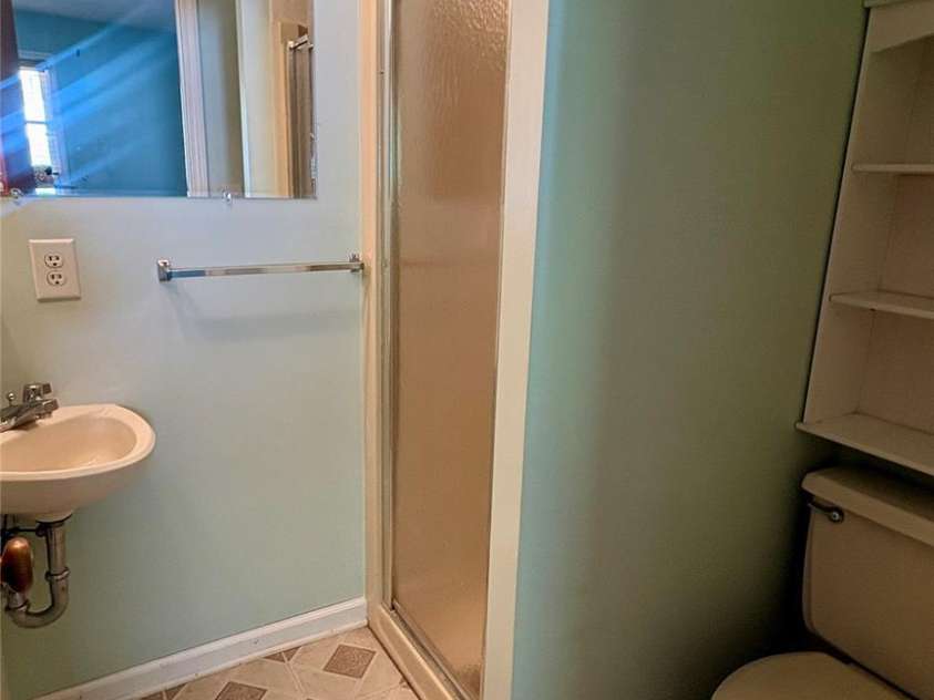 132 Haynes Street, Hendersonville, NC 28791.  MLS# CAR4389593, YatesRealty ID 27708. 