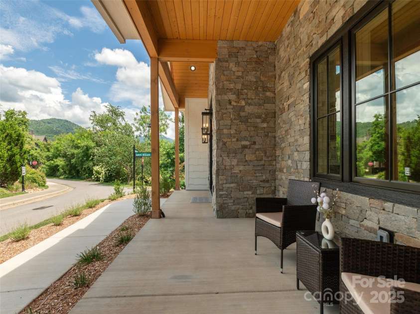 11 Magnolia View Trail, Asheville, NC 28804.  MLS# CAR4239064, YatesRealty ID 2771. 