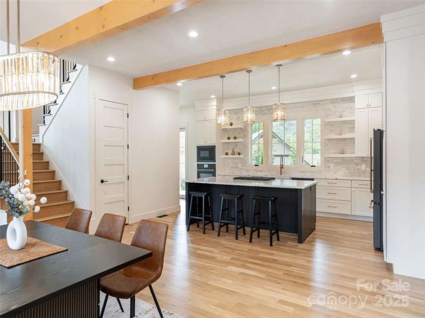 11 Magnolia View Trail, Asheville, NC 28804.  MLS# CAR4239064, YatesRealty ID 2771. 