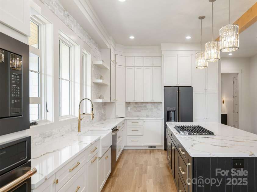 11 Magnolia View Trail, Asheville, NC 28804.  MLS# CAR4239064, YatesRealty ID 2771. 