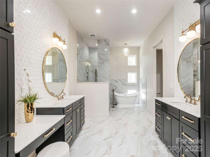 11 Magnolia View Trail, Asheville, NC 28804.  MLS# CAR4239064, YatesRealty ID 2771. 