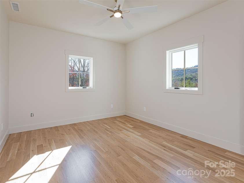 11 Magnolia View Trail, Asheville, NC 28804.  MLS# CAR4239064, YatesRealty ID 2771. 