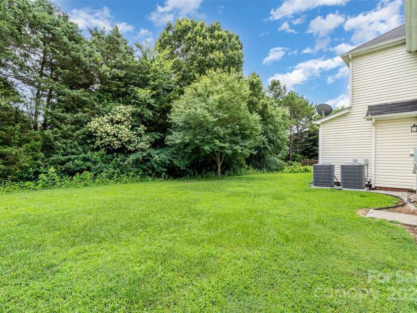 14911 Taggert Trail Drive, Charlotte, NC 28273.  MLS# CAR4270538, YatesRealty ID 27710. 