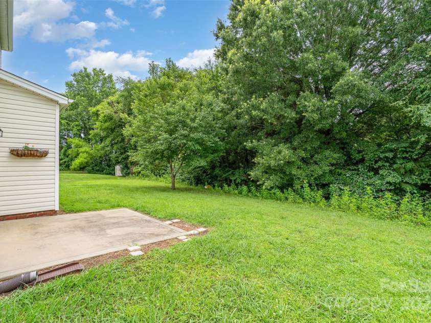 14911 Taggert Trail Drive, Charlotte, NC 28273.  MLS# CAR4270538, YatesRealty ID 27710. 