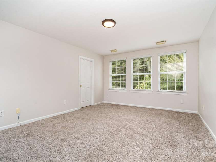 14911 Taggert Trail Drive, Charlotte, NC 28273.  MLS# CAR4270538, YatesRealty ID 27710. Primary bedroom