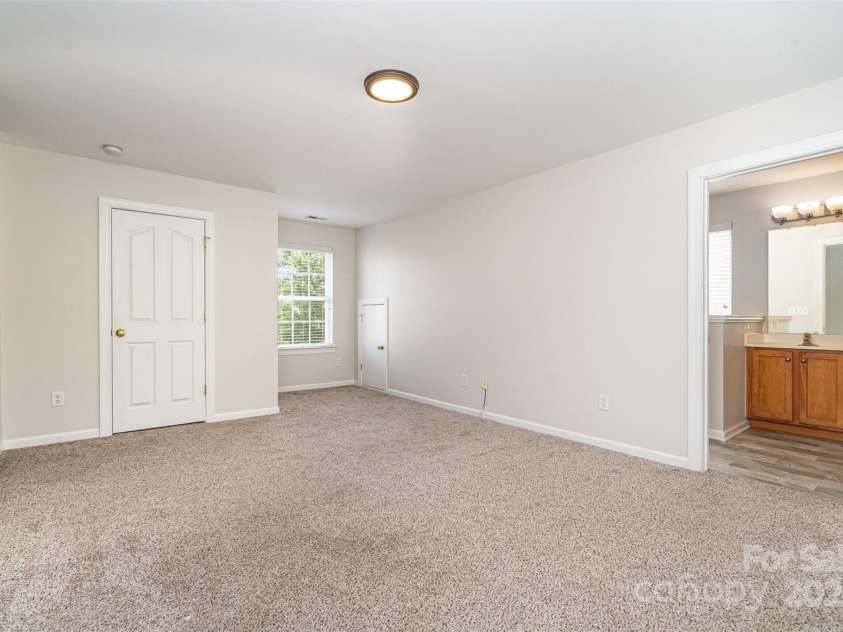 14911 Taggert Trail Drive, Charlotte, NC 28273.  MLS# CAR4270538, YatesRealty ID 27710. Primary bedroom