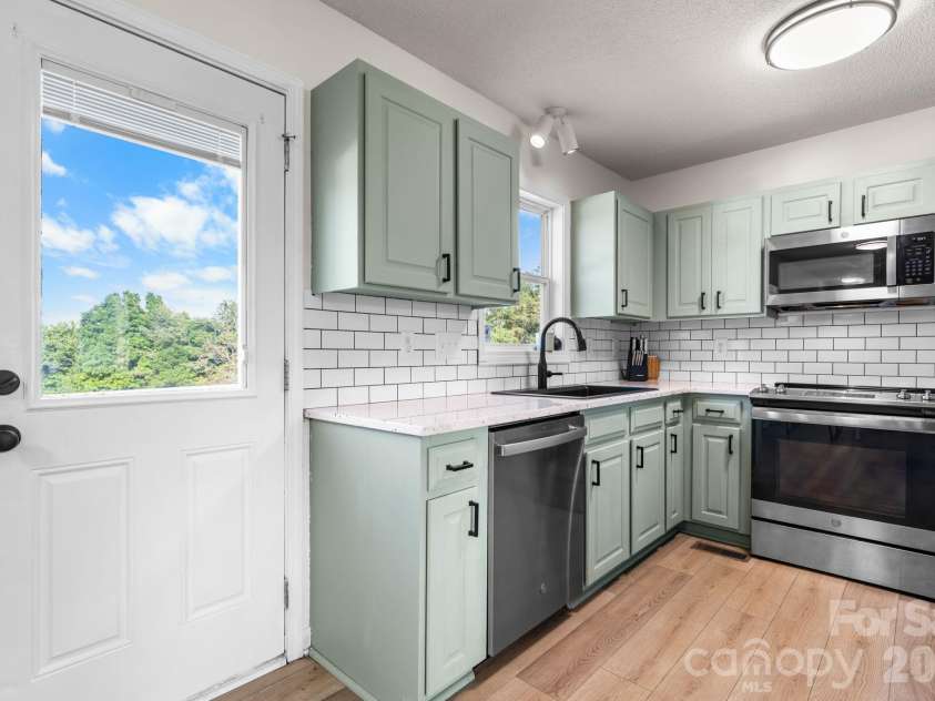 5068 Tonys Way, Vale, NC 28168.  MLS# CAR4385884, YatesRealty ID 27710. 