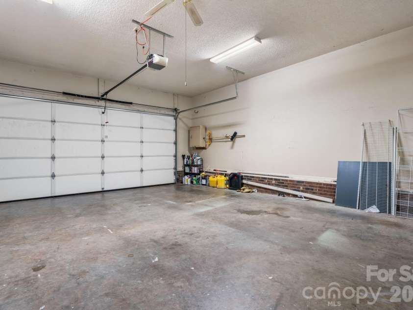 5068 Tonys Way, Vale, NC 28168.  MLS# CAR4385884, YatesRealty ID 27710. 