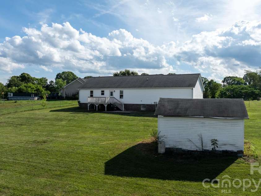 5068 Tonys Way, Vale, NC 28168.  MLS# CAR4385884, YatesRealty ID 27710. 