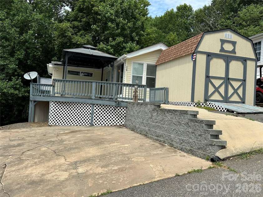115 Badin View Road, New London, NC 28127.  MLS# CAR4388963, YatesRealty ID 27711. 