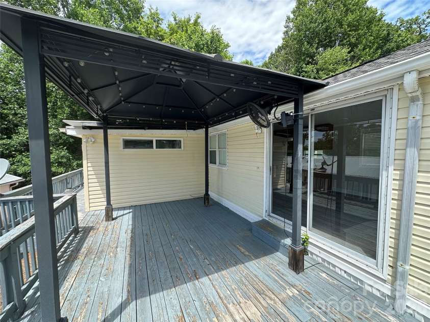 115 Badin View Road, New London, NC 28127.  MLS# CAR4388963, YatesRealty ID 27711. 